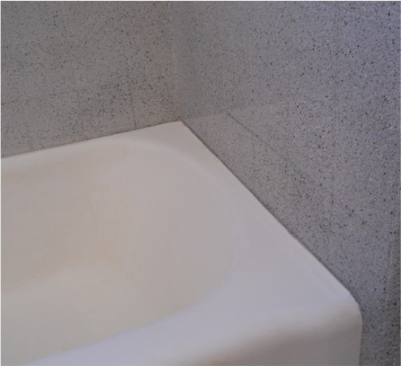 bathtub reglazing cost