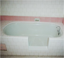 bathtub reglazing cost